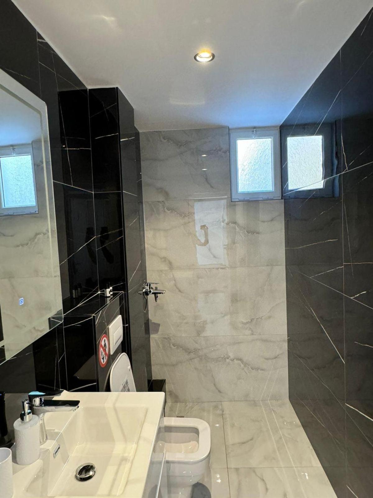 Noya Suites Sr Sarandë Eksteriør bilde