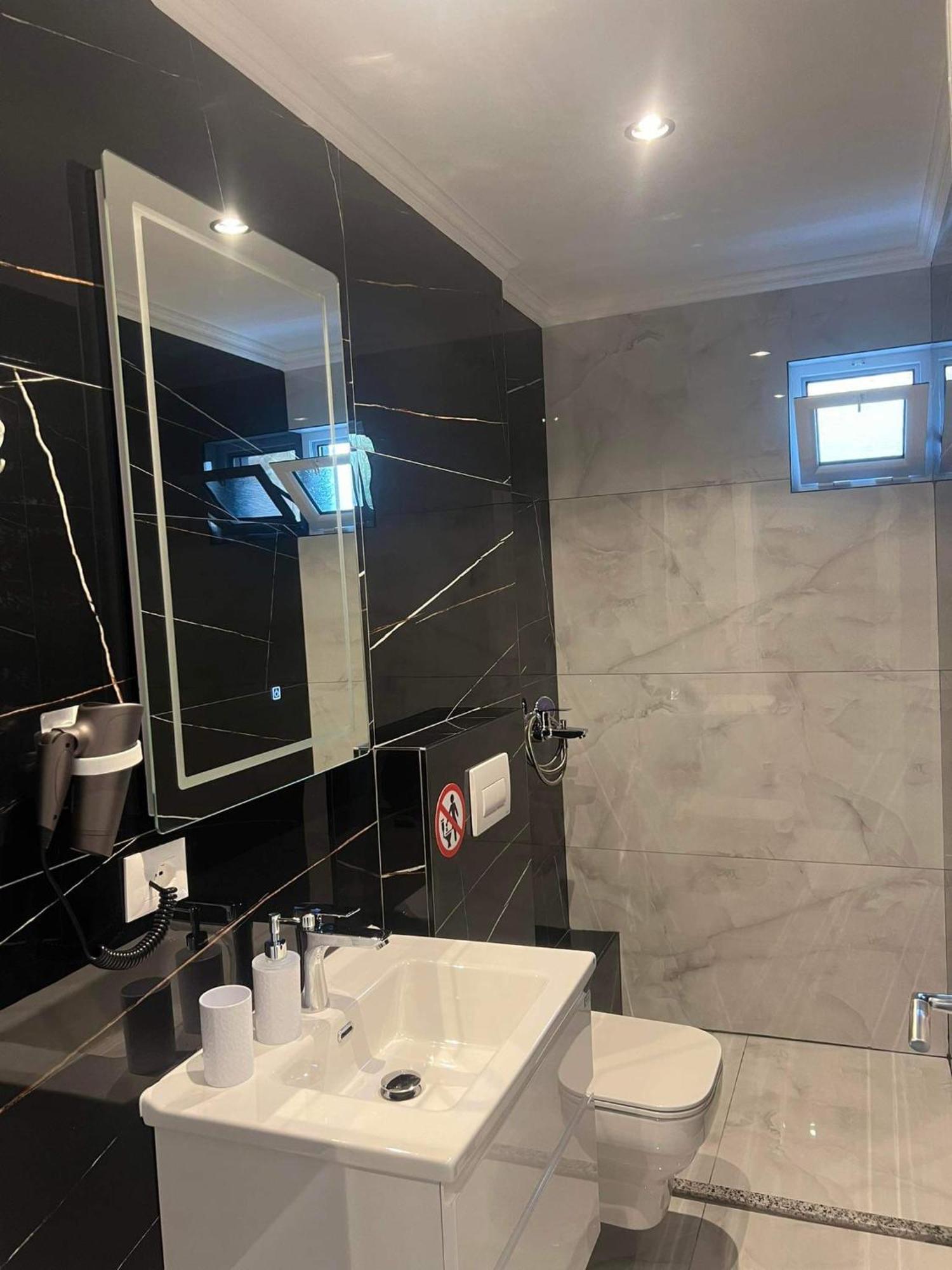 Noya Suites Sr Sarandë Eksteriør bilde